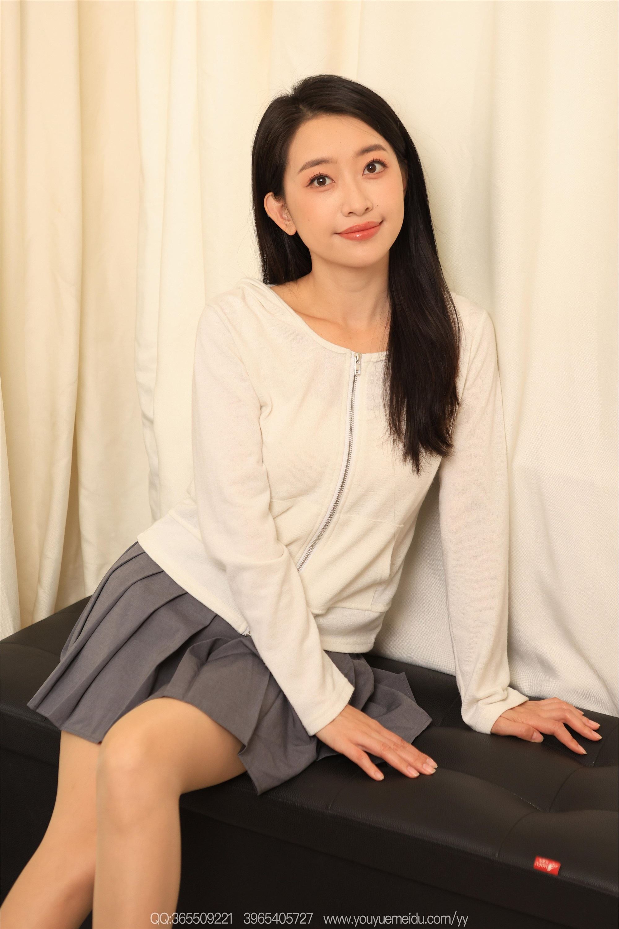 IESS异思趣向  2025.12.24 丝享家2246：小婕《肉丝平底鞋》